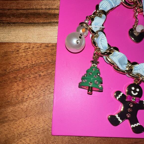 Betsey Johnson Women’s Charm Bracelet Christmas Inspired - Picture 3 of 8